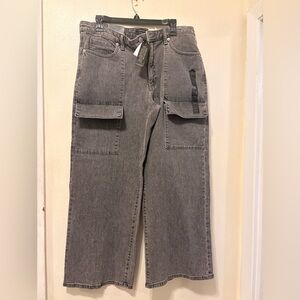 Banana Republic Mid-Rise Cargo Jeans in Gray Wash